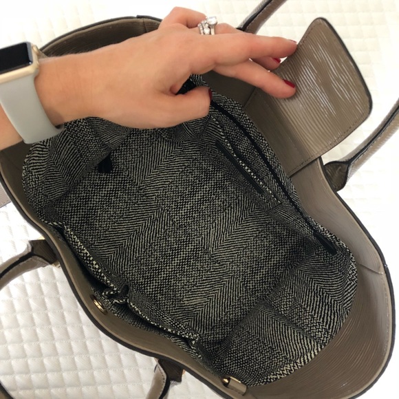 Rebecca Minkoff Perry Tote, large patent leather - Picture 5 of 8